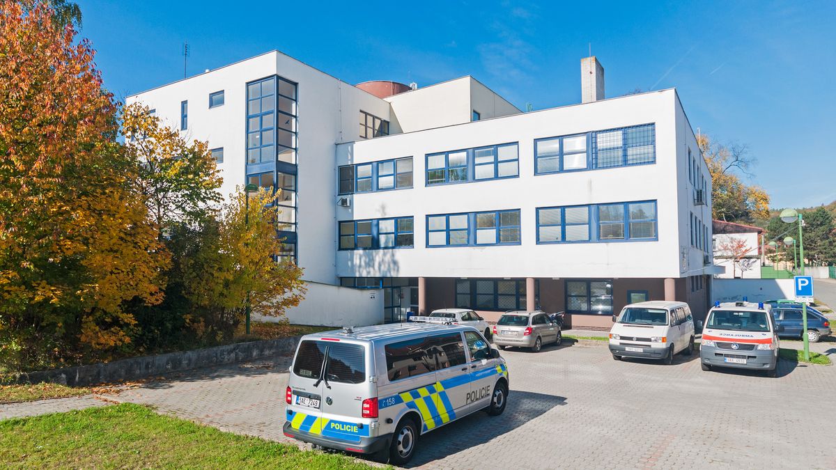 Za právní pomoc pro cizince zaplatí stát víc. Vnitro přitom mělo na výběr